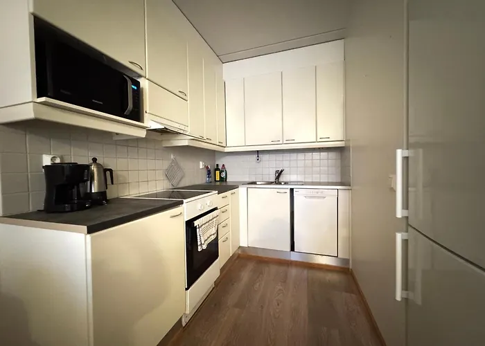 Saunallinen Kaksio Lutakossa -huippusijainti! Apartamento